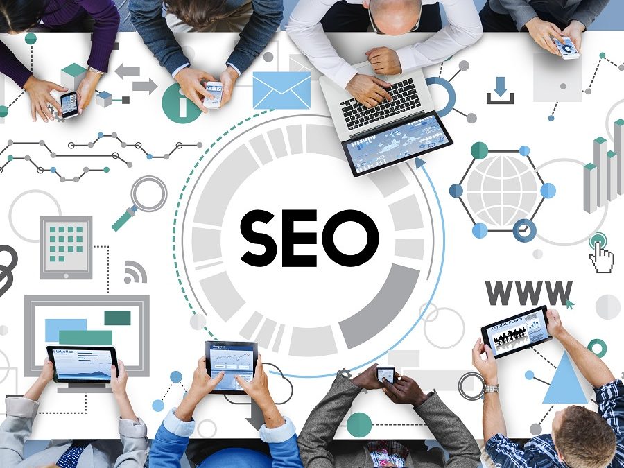 Freelance ou agence : qui choisir pour ses campagnes SEO ?